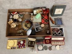 A miscellaneous collection of collectable items.