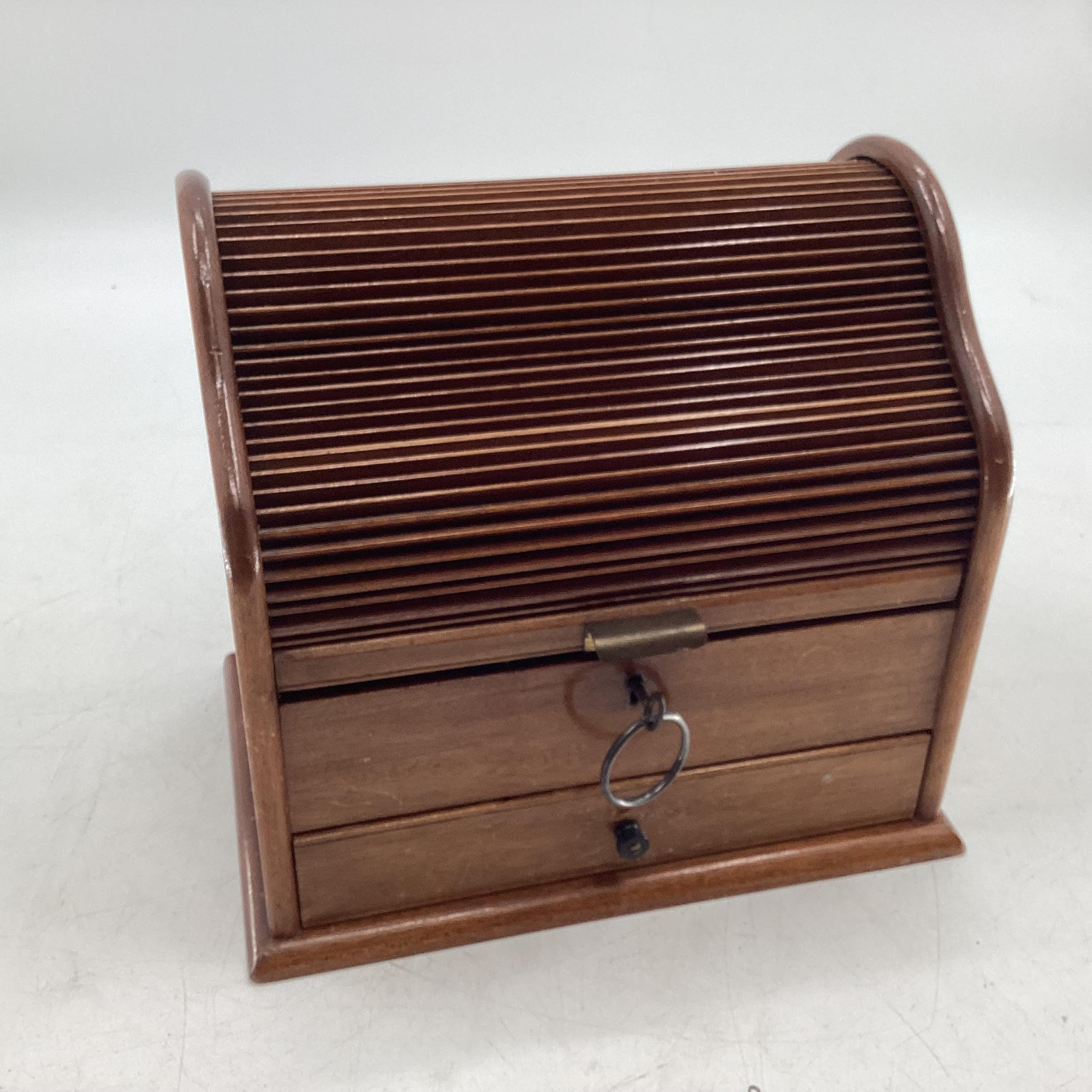 A Tambour fronted mahogany desk top apothecary box. 27cm x 24cm 19cm. - Image 3 of 6