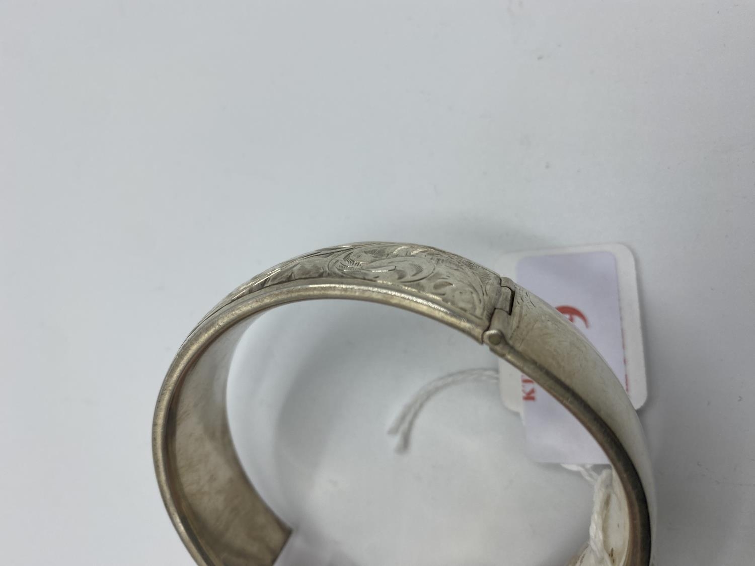 A Sterling silver bangle bracelet - Image 3 of 4