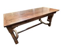 Large oak extending refectory plank top dining table table 213 cm L (314cm extended) x 100 cm W x 81