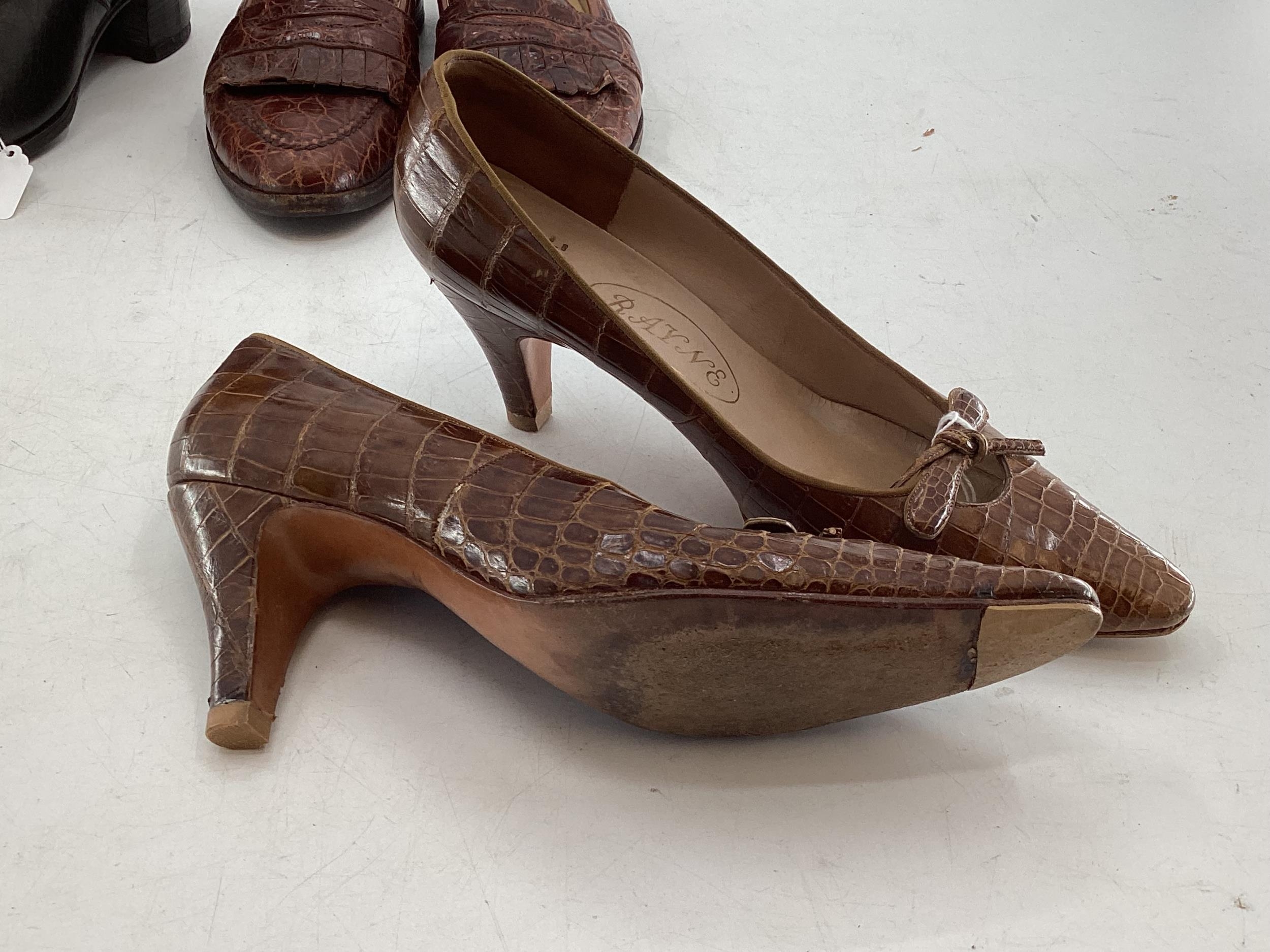 A quantity of ladies leather vintage shoes, various sizes , and a pair of black leather Victorian - Image 7 of 9