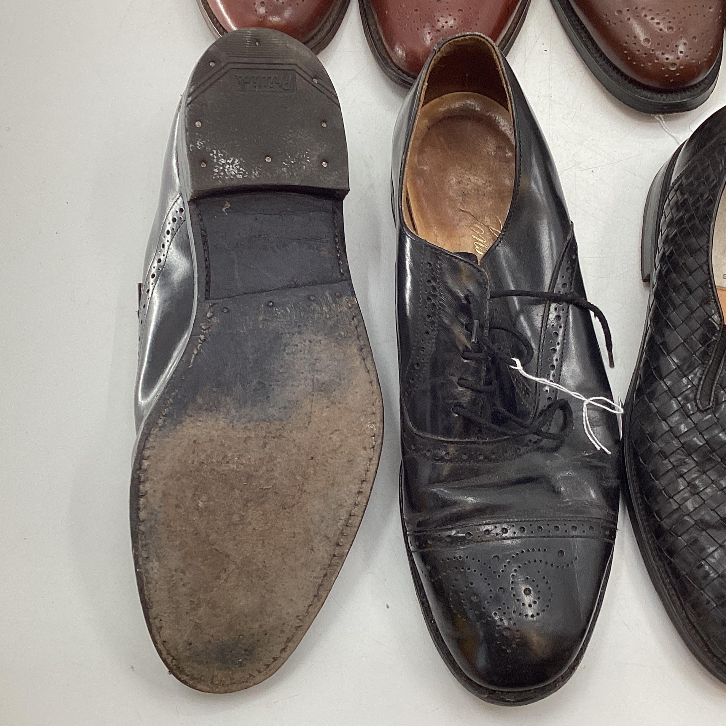 A quantity of Gents leather shoes, sizes 8, 9 , 11, and two ties - Image 2 of 7