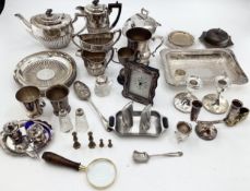 Quantity of silver plate