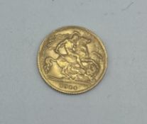 A 1914 gold half sovereign. 4.0g.