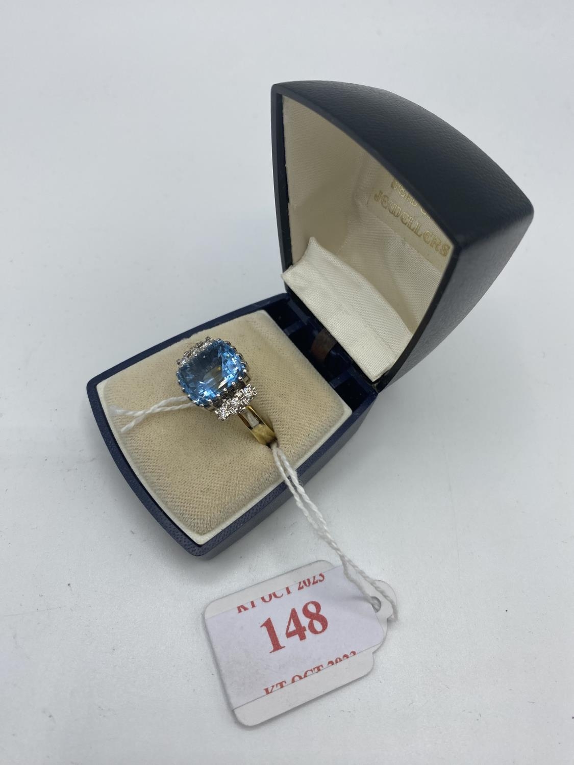 Ab 18ct gold aquamarine and diamond ring, with central Emerald cut aquamarine , 10 x 12mm with three - Image 6 of 6