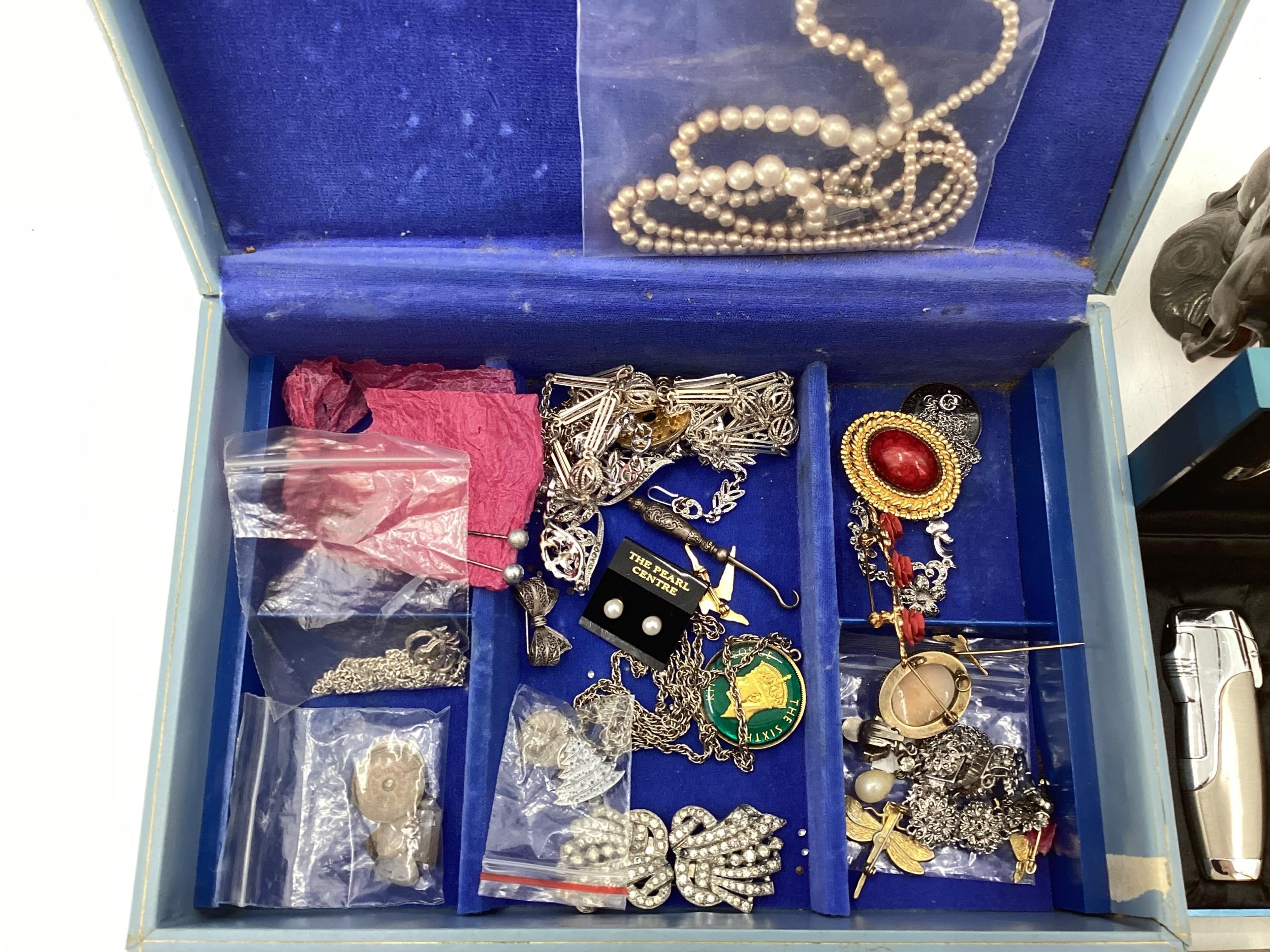 Collection of costume jewellery and fashion and high street Gents and ladies wrist watches, to - Image 2 of 9