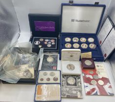 A collection of commemorative coinage diamond jubilee, William and Kate etc
