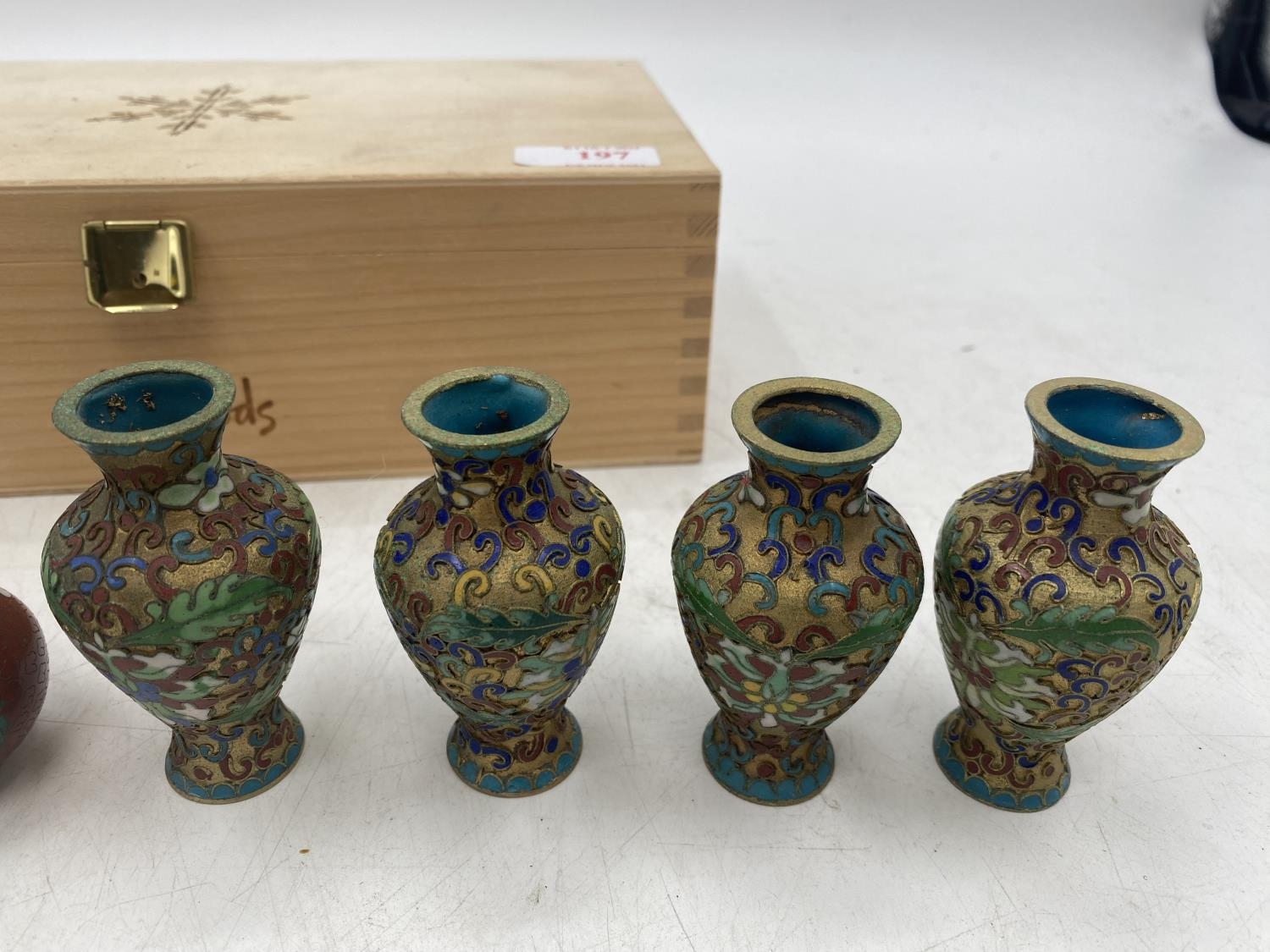 A set of eight miniature cloisonne bottles, in presentation box - Image 7 of 11