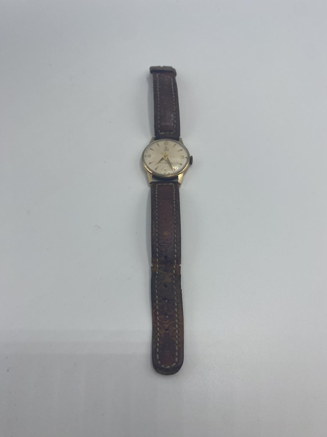 A 9ct gold cased Rolex Tudor Royal Automatic Wristwatch Currently running. 31mm case on original - Image 2 of 4