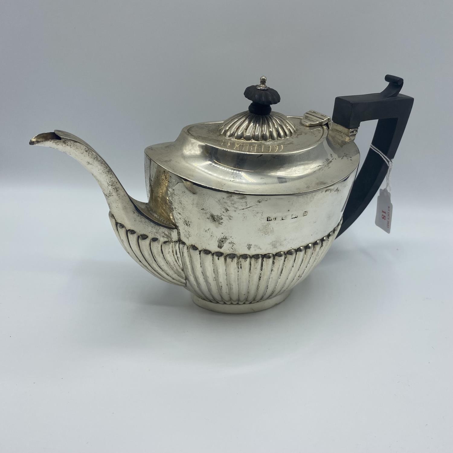 Three piece sterling silver tea set, by William Adams, Birmingham, 1916, 850grams - Image 5 of 5