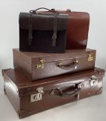 Vintage brown leather suitcase, brown leather vanity suitcase with fitted interior, a brown