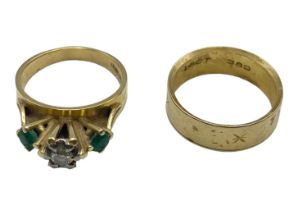 18ct gold diamond and emerald set ring (K) together with an 18 ct gold wedding band (K) 9.3 g