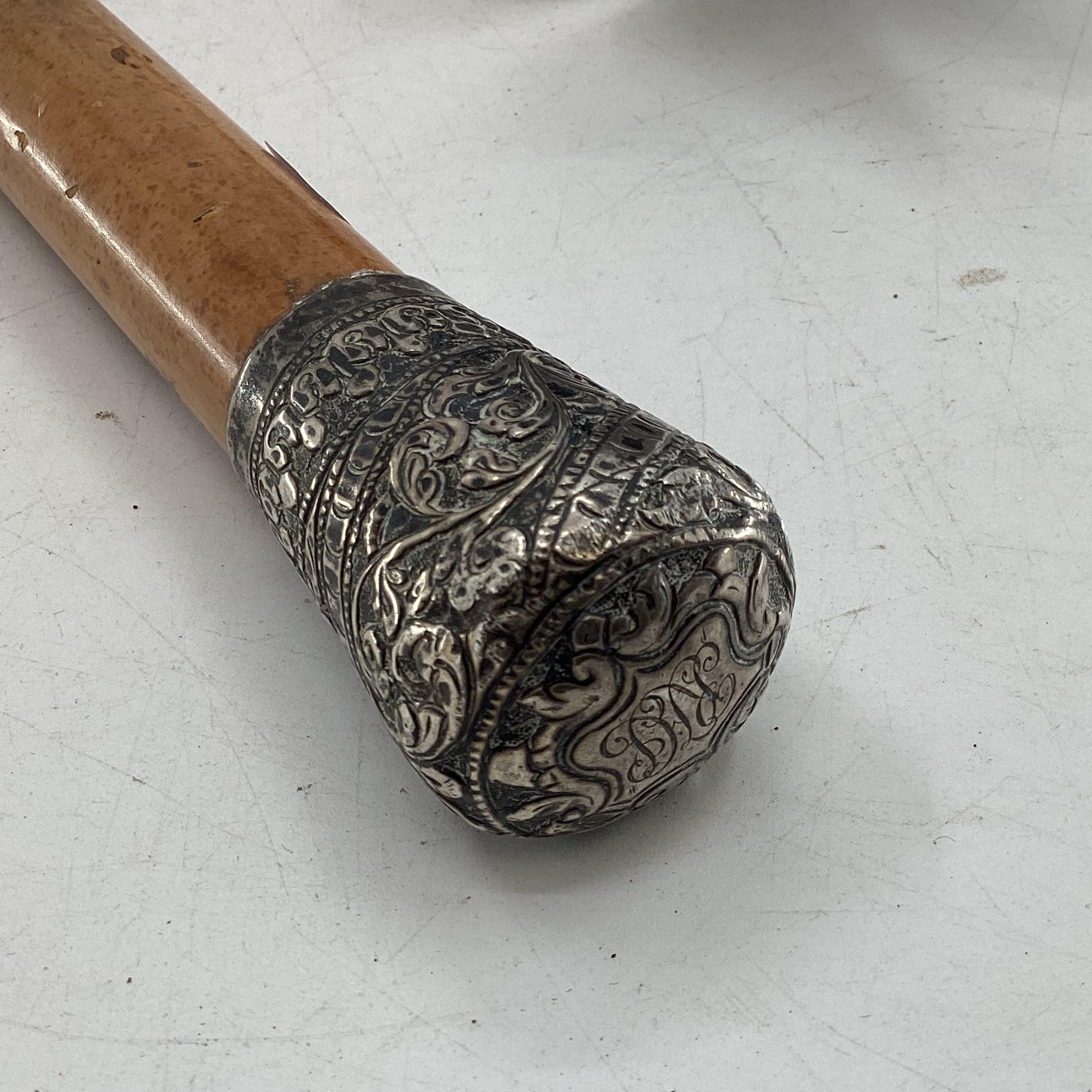 Bamboo shooting stick and a silver topped swagger stick/cane - Image 2 of 4