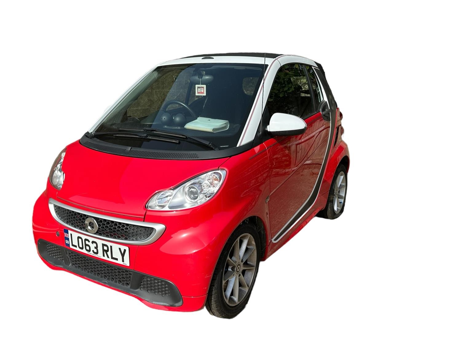 CAR: registration: LO63 RLY A red convertible automatic smart car, from a local deceased estate. - Image 2 of 15