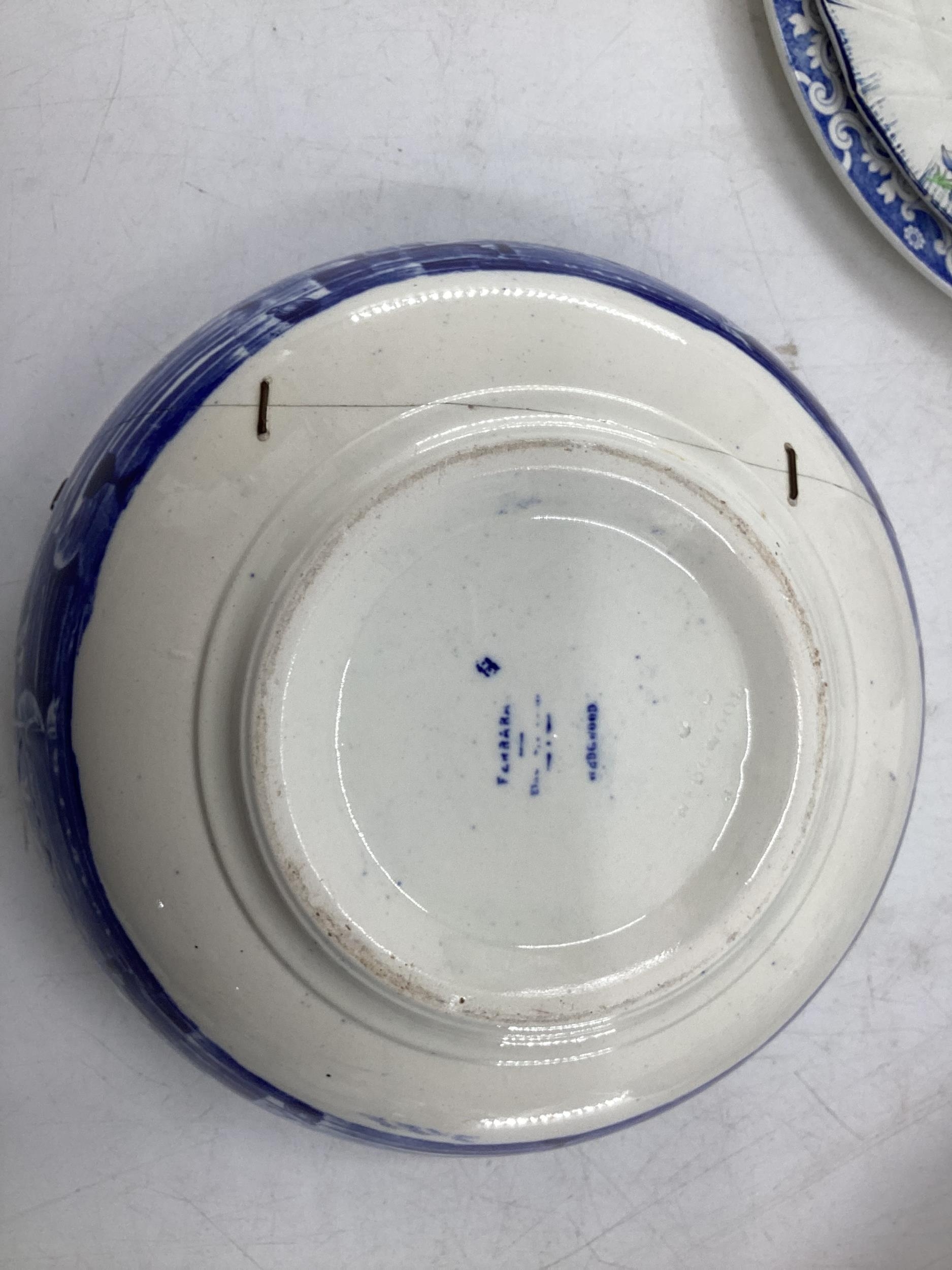 A quantity of blue and white decorative china, some with cracks, to include Wedgwood, Willow - Image 5 of 19
