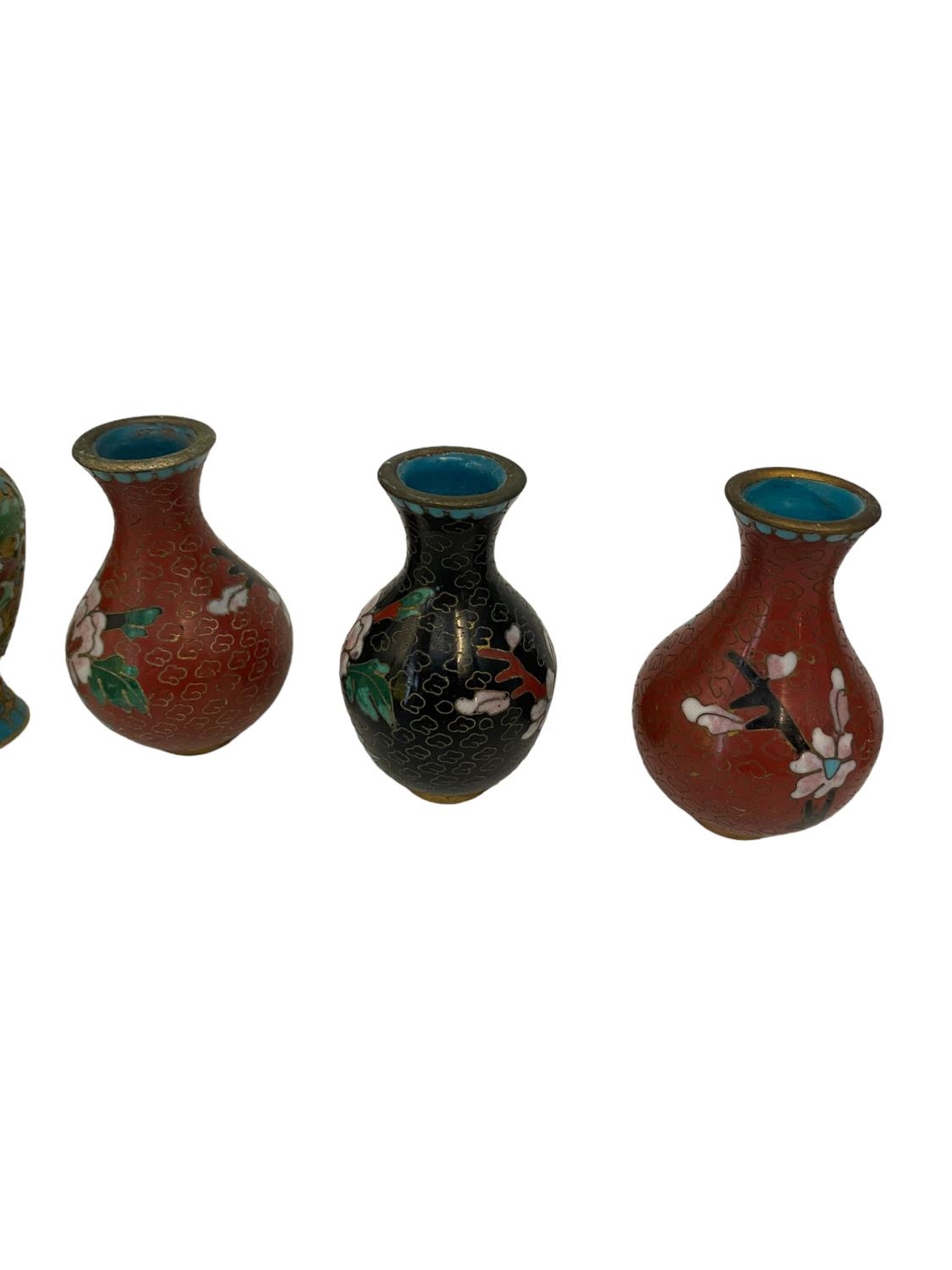 A set of eight miniature cloisonne bottles, in presentation box - Image 9 of 11