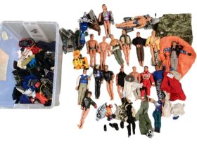 Quantity of Action Men and accessories, see images for details
