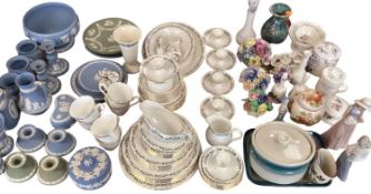 A quantity of china to include Wedgwood, Berkshire English Bone China, and other decorative china to