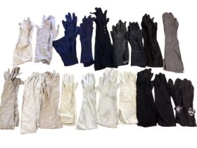 Quantity of vintage gloves, to include, Pittards leather, silk, suede, all been worn, but