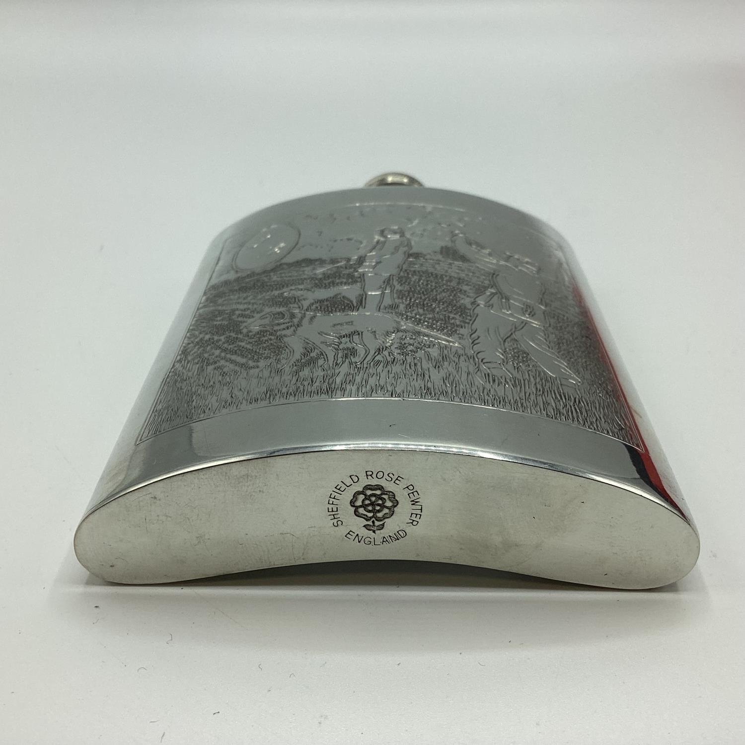 A Sheffield Pewter hipflask with chased hunting scenes with certificate in presentation box - Image 2 of 8