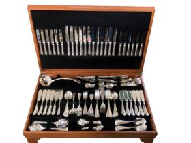 A 12 piece Sheffield stainless steel cutlery set in original footed case. Vendor paid £1,000. In