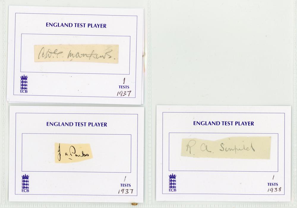 England ‘One Test Wonders’ 1931-1939. Thirteen individual signatures, the majority in ink, of - Image 2 of 4