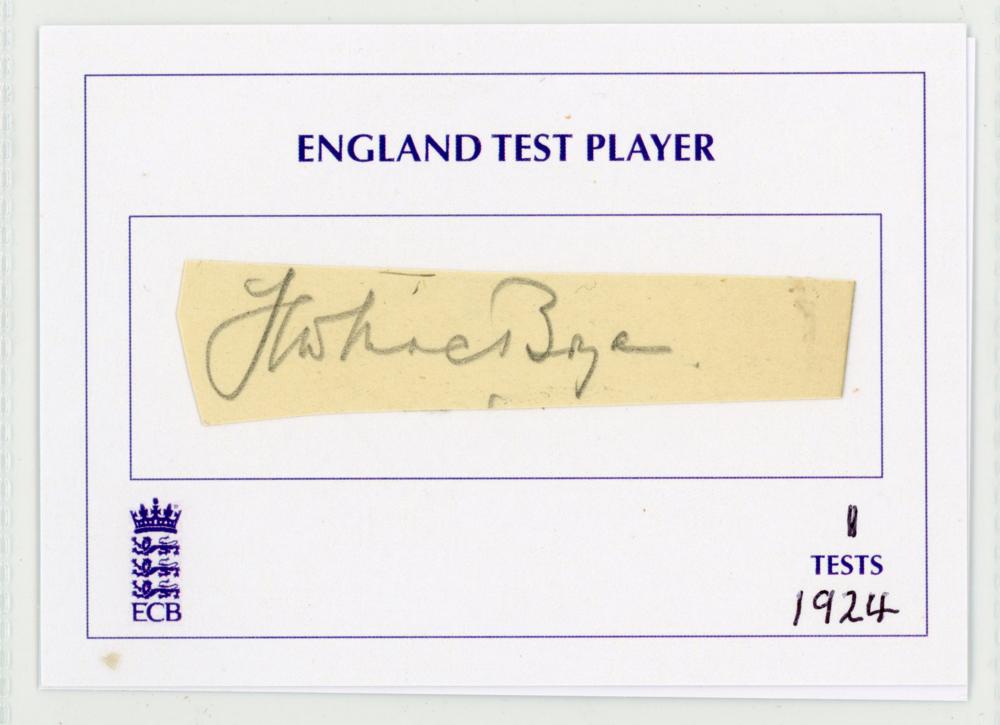 England ‘One Test Wonders’ 1909-1924. Thirteen individual signatures, the majority in ink, of - Image 4 of 4