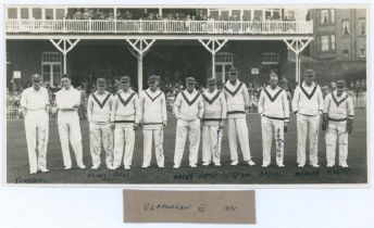 Yorkshire v Glamorgan, Scarborough 1931. Nice original mono photograph of the Glamorgan team lined