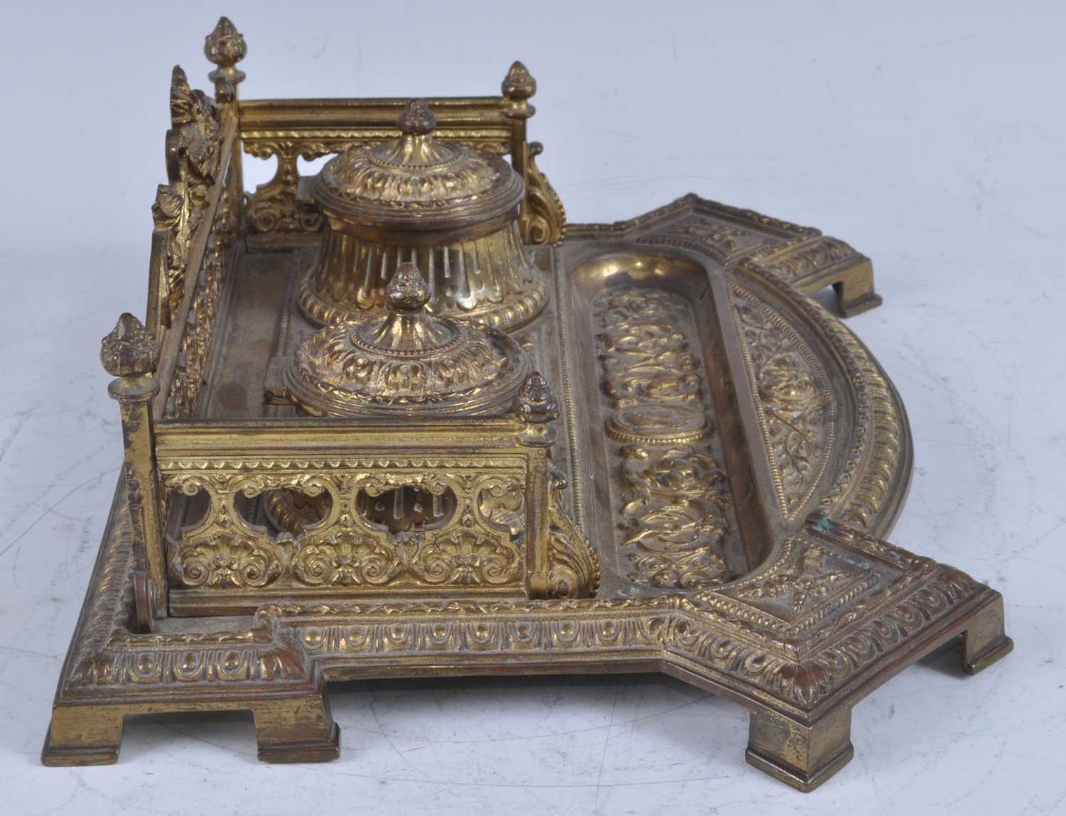 A late 19th century French gilt bronze encrier, the raised and pierced three-quarter gallery with - Bild 3 aus 8