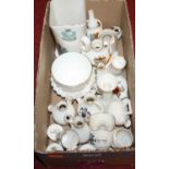 A collection of crested ware, to include Arcadian