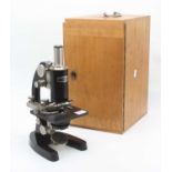 A mid 20th century German microscope by P Waechter Wetzlar, cased, height 32cm
