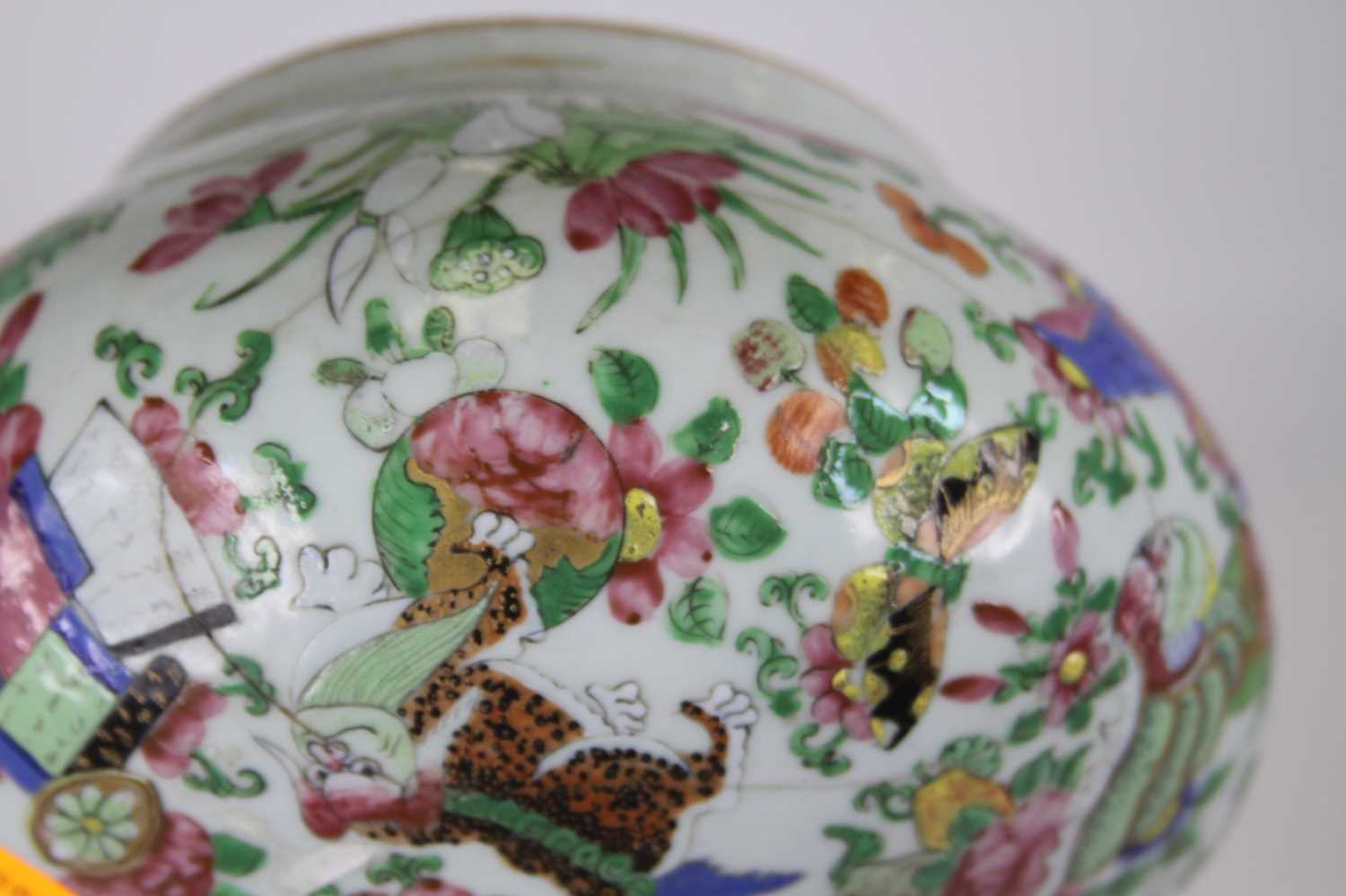 A 19th century Chinese Canton porcelain bottle vase and cover, enamel decorated with dragons and - Image 11 of 12