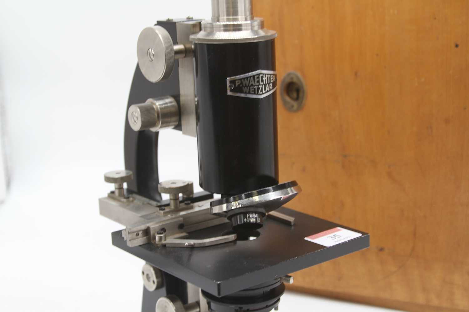 A mid 20th century German microscope by P Waechter Wetzlar, cased, height 32cm - Image 2 of 3