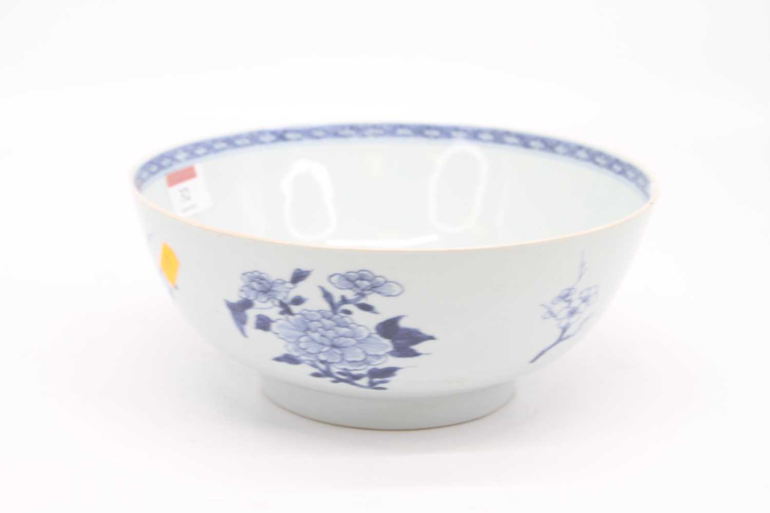 An 18th century Chinese blue and white porcelain bowl, decorated with flowers, dia. 24cm (a/f) - Image 2 of 3