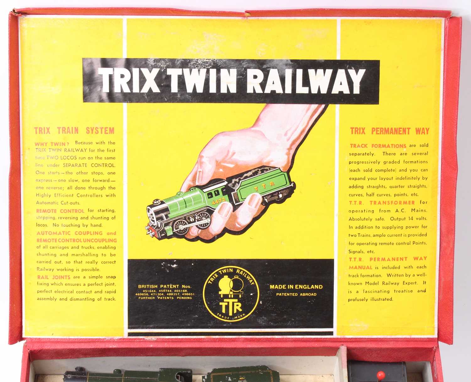 A collection of mainly Trix 00 gauge. Three locomotives, rolling stock. Whistle kit, Elevator - Image 4 of 6