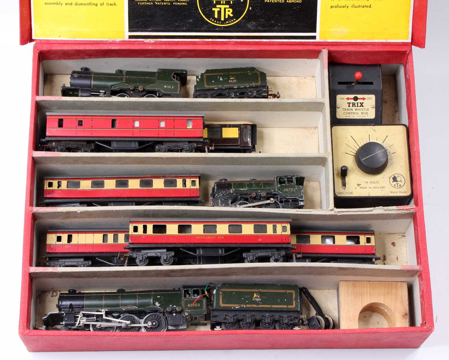 A collection of mainly Trix 00 gauge. Three locomotives, rolling stock. Whistle kit, Elevator - Image 5 of 6