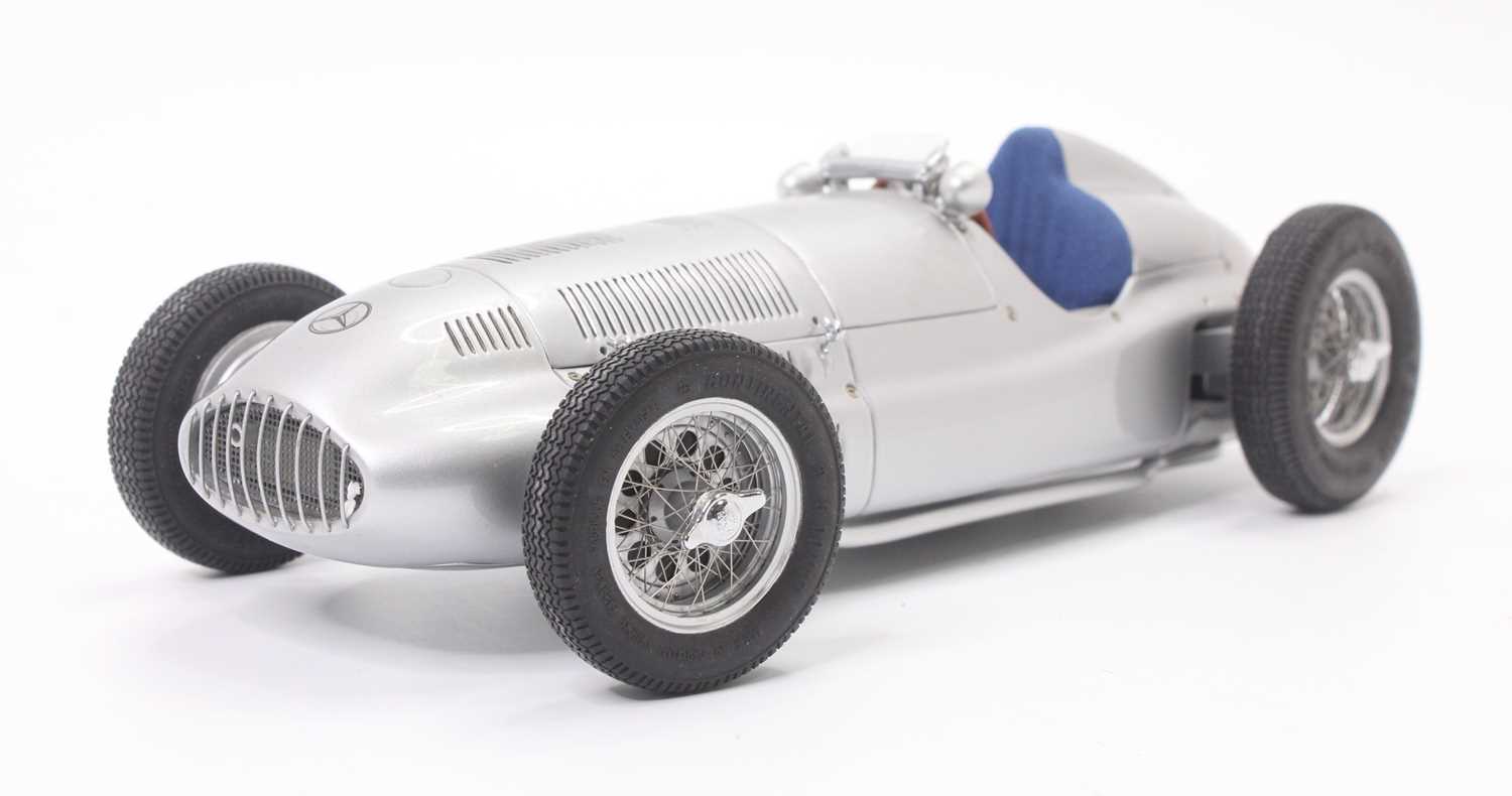 A CMC No. M-018 1/18 scale model of a Mercedes Benz W165 1939 race car finished in silver, housed in - Image 3 of 3