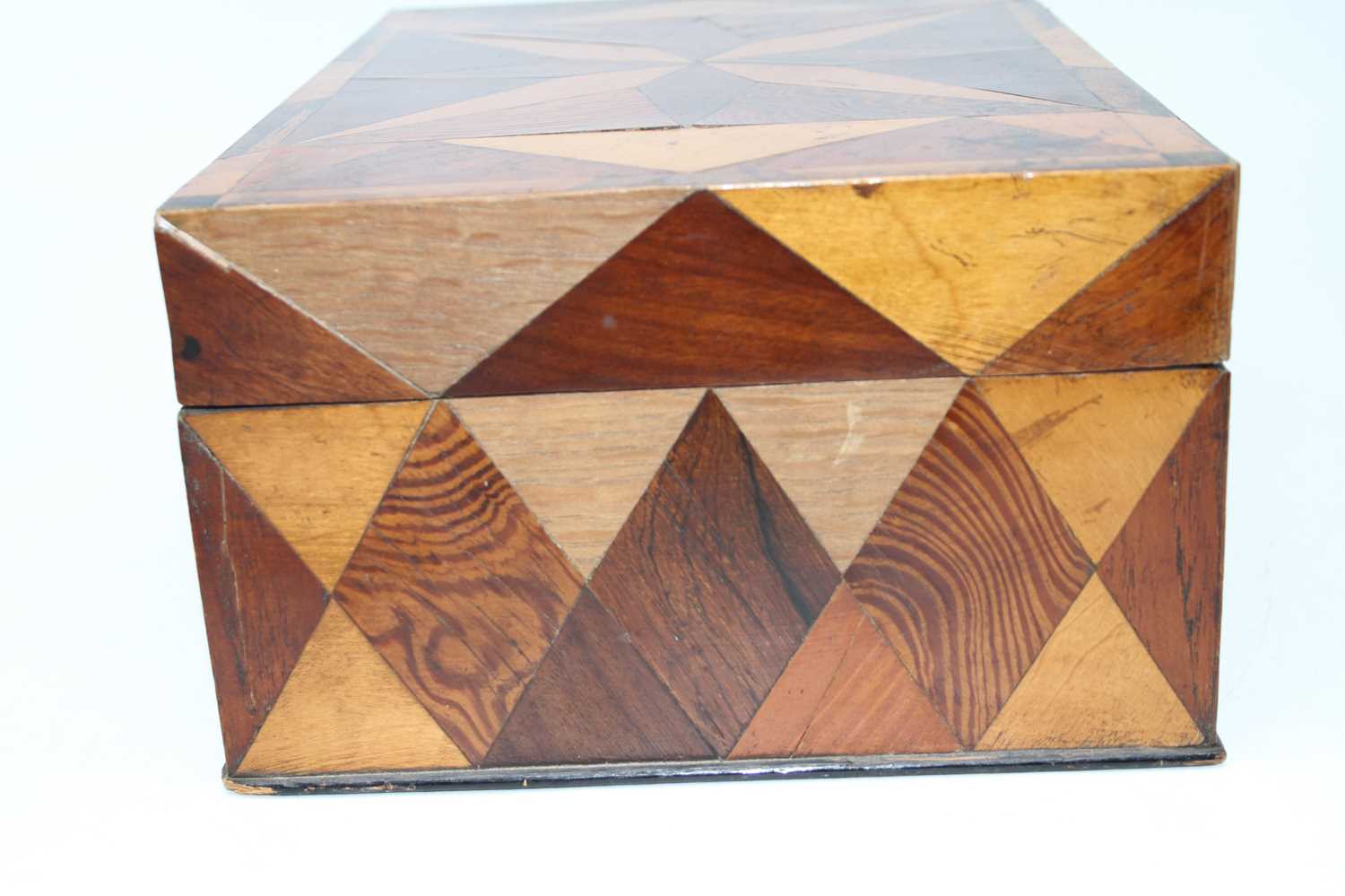 A 19th century specimen wood parquetry inlaid box, with hinged lid, w.30cm - Image 4 of 6