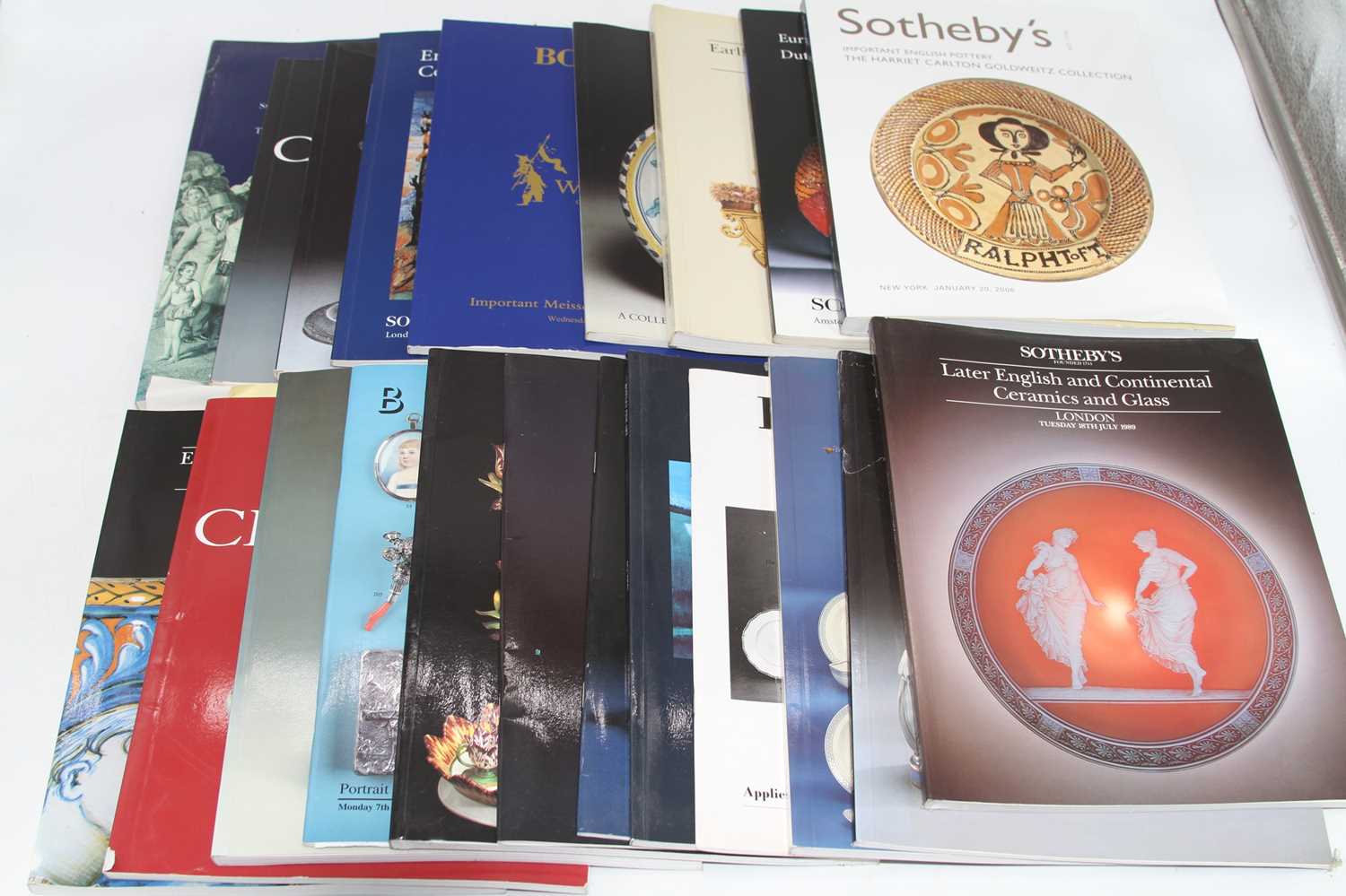 A collection of auction catalogues relating to ceramics, to include Sotheby's and Christies