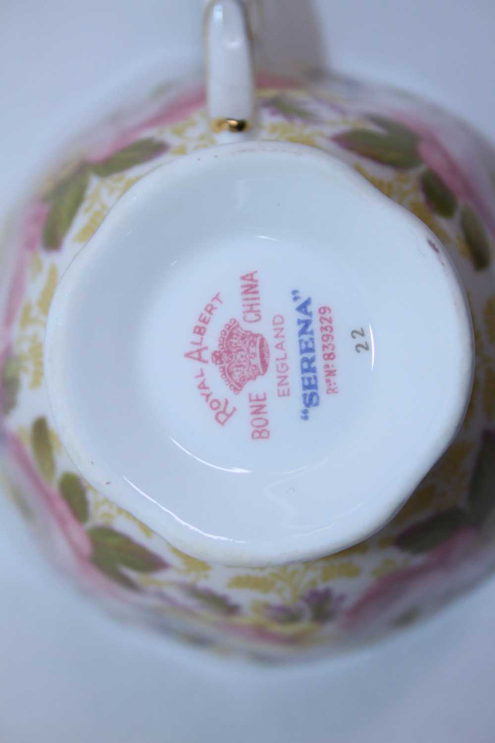 A Royal Albert bone china part tea service in the Serena pattern; together with a Royal Albert - Image 4 of 4