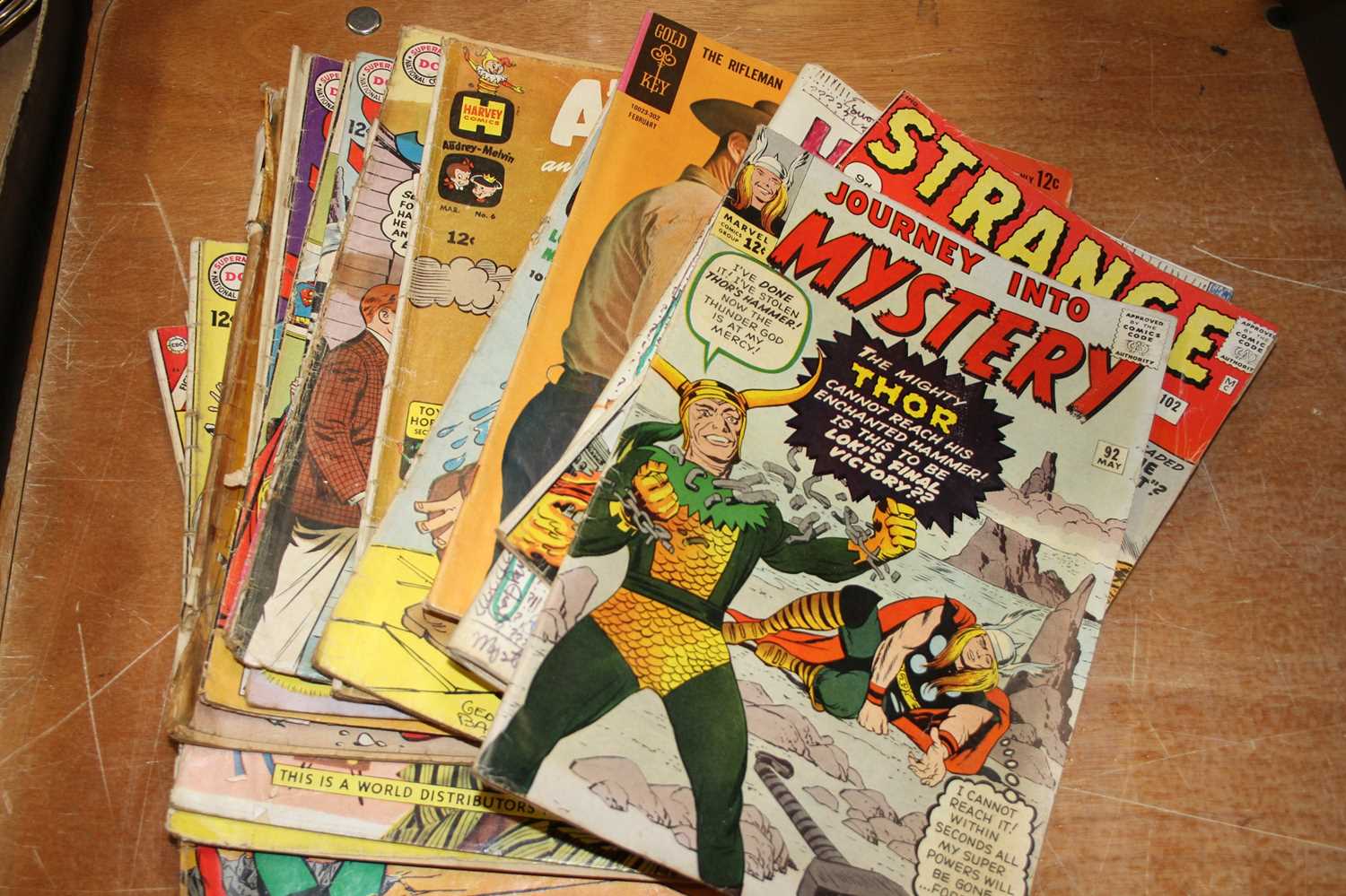 Two boxes of vintage books and comics, to include Marvel and Strange TalesStrange Tales - 1.Marvel- - Image 3 of 6