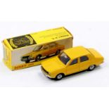 Dinky Toys Spanish Issue No. 1424 Renault R-12 TL, yellow body, fixed doors, concave hubs, black