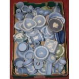 A box of assorted Wedgwood, mainly blue jasperwares, to include trinket jars and covers, pin dishes,