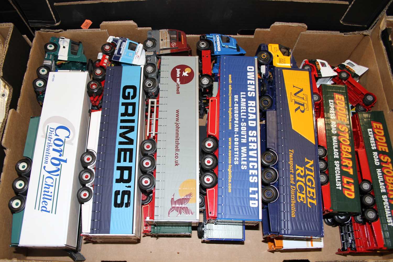 One tray containing a collection of mainly 1/50 scale road transport haulage models by Corgi