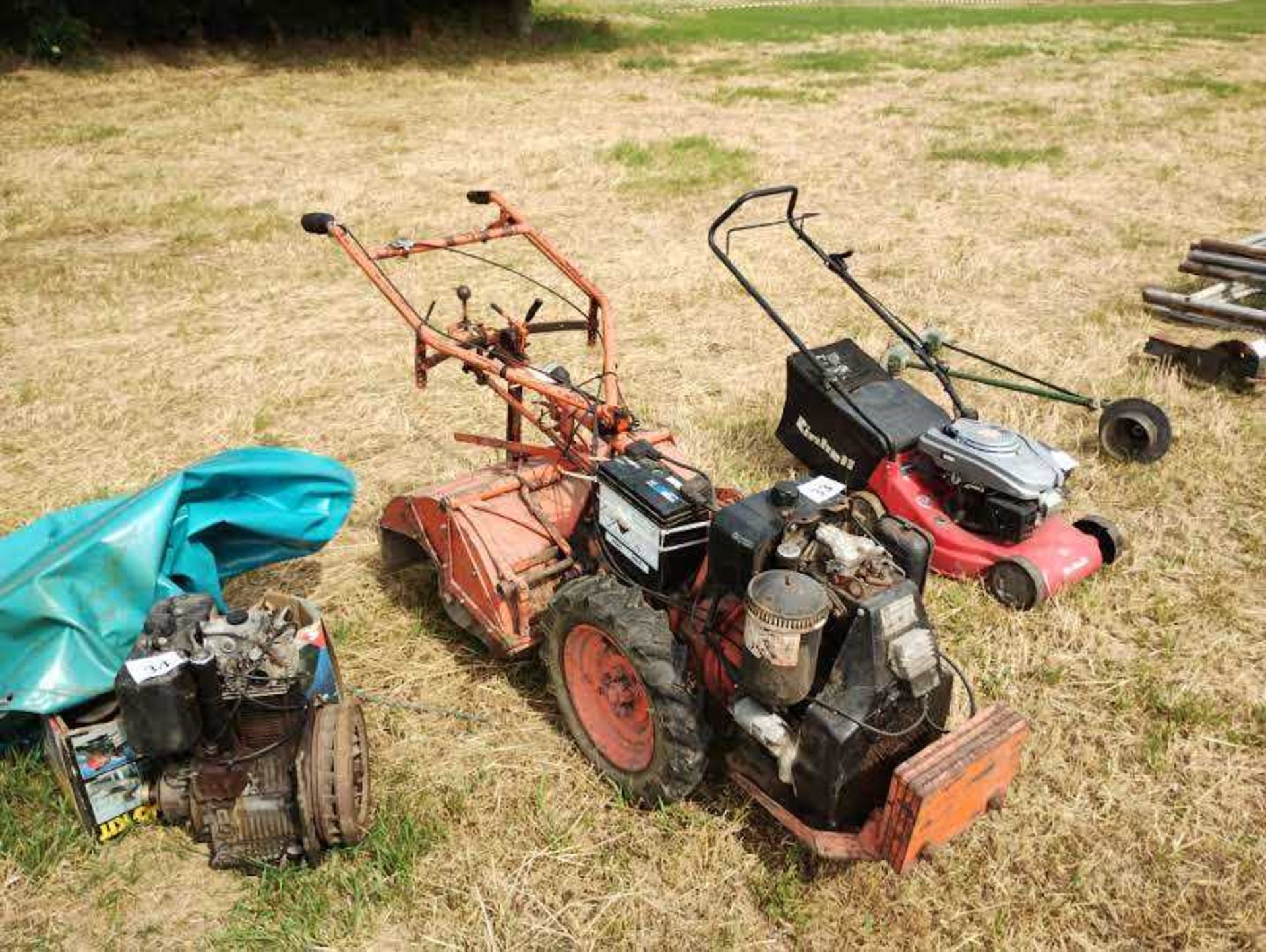 Dowdeswell 650 Rotavator and Parts. Electric Start. Renamed Howard Gem (Spare engine and parts)