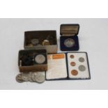 Great Britain & World - a collection of miscellaneous coins to include Victorian copper pennies,