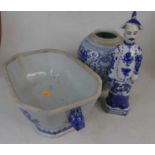 An 18th century Chinese blue and white porcelain tureen, w.32cm; together with a Chinese blue and