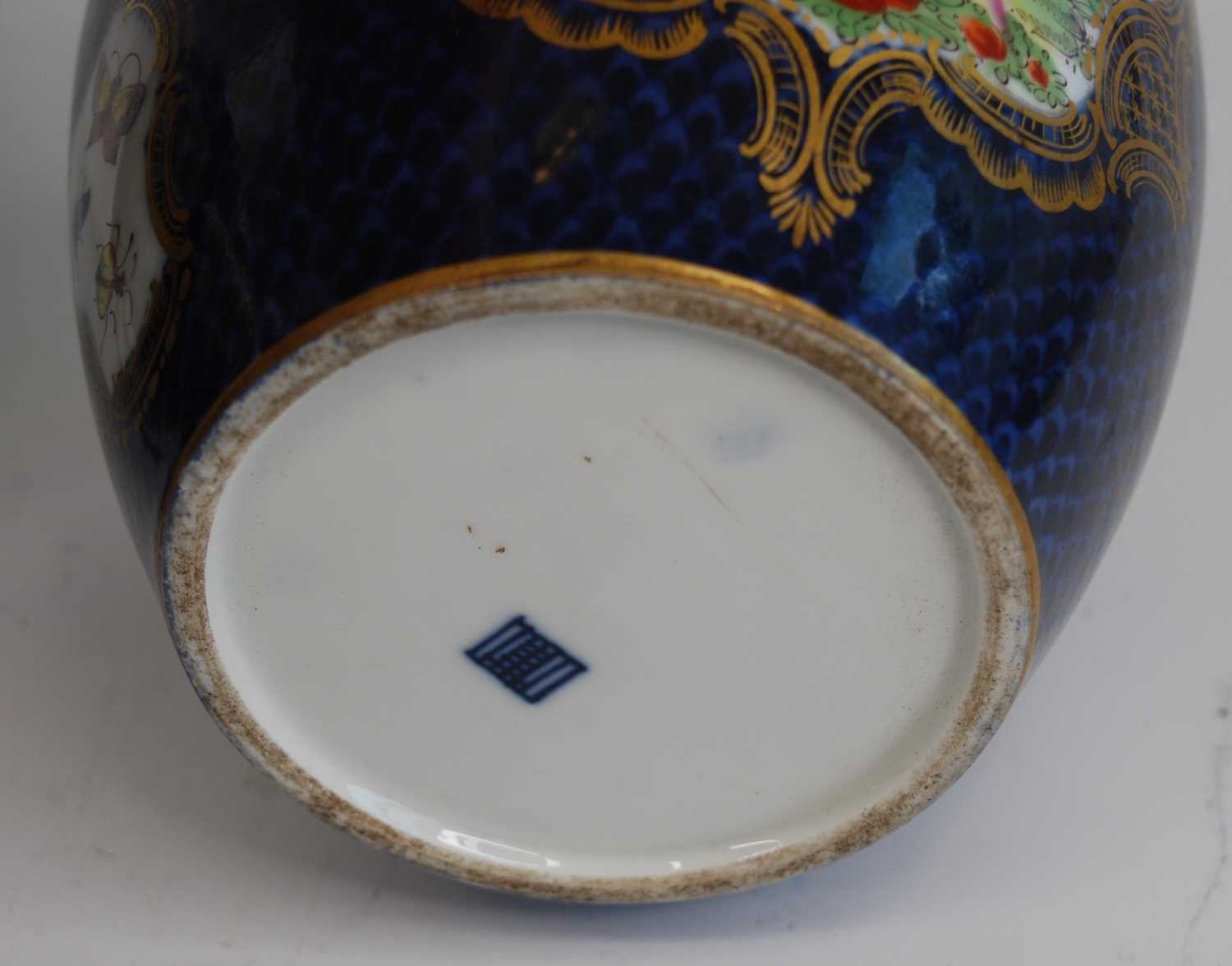 A pair of Edmé Samson of Paris porcelain jars and covers, 19th century, decorated in the Dr Wall - Image 5 of 11