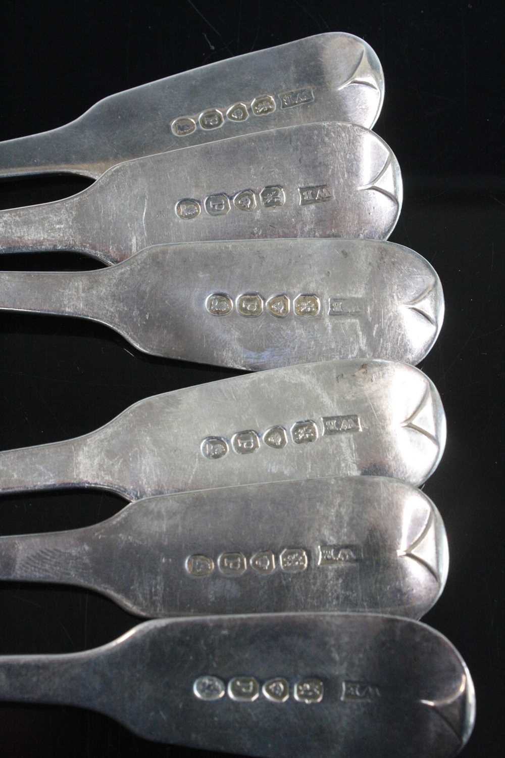 A collection of harlequin silver spoons, comprising a set of six Fiddle pattern dessert spoons, - Image 8 of 8