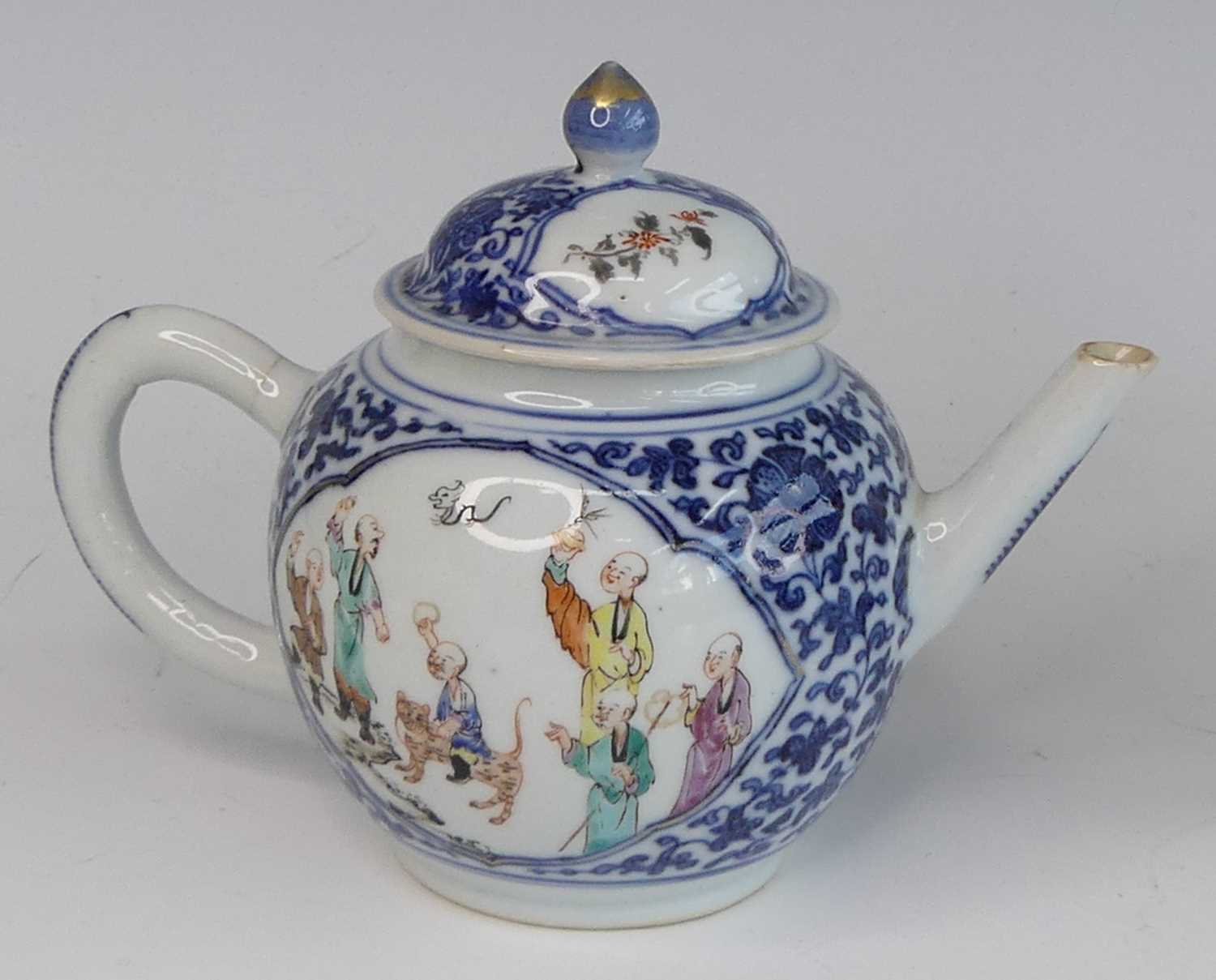 A collection of 18th century Chinese export porcelain, to include a blue and white teapot, of bullet - Image 11 of 24